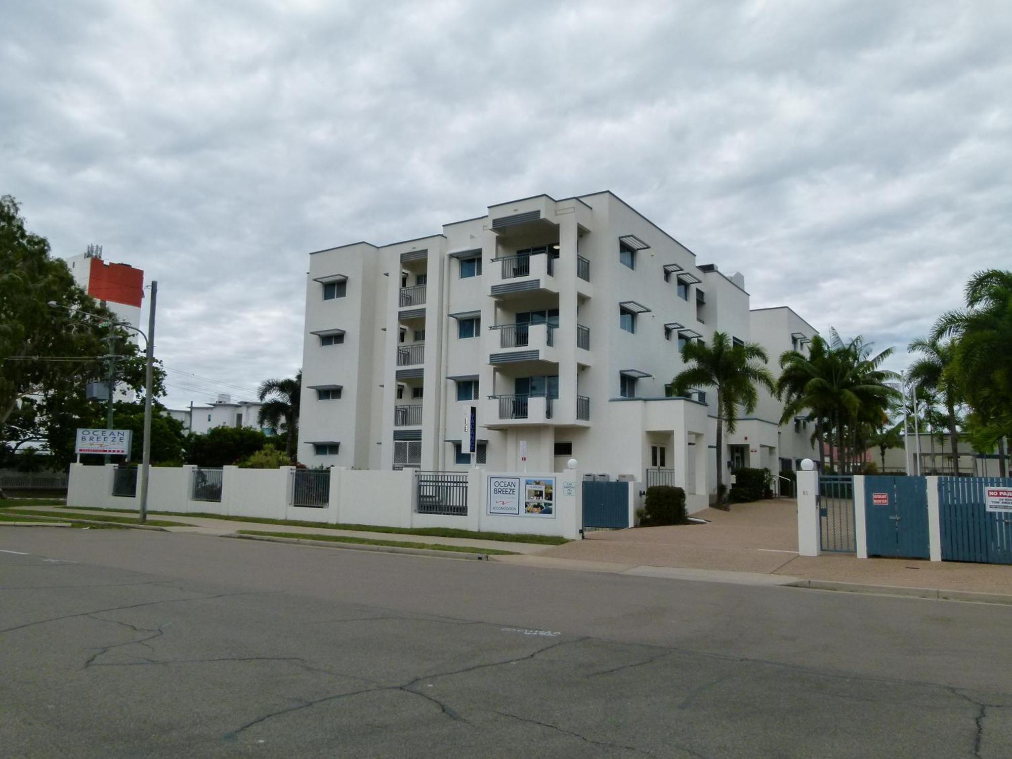 Madison Ocean Breeze Apartments Townsville Bagian luar foto