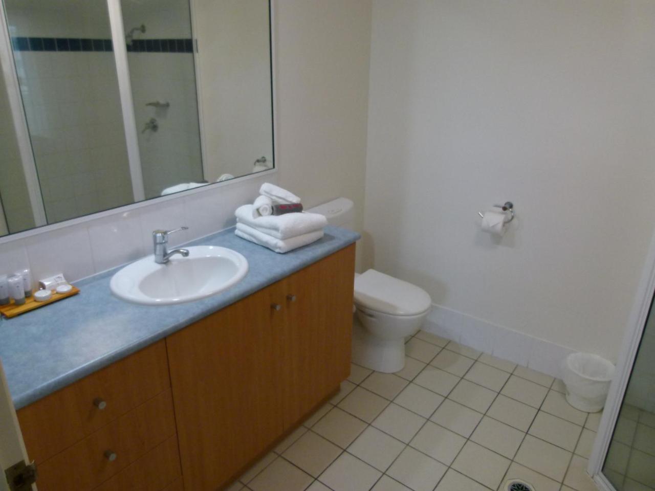 Madison Ocean Breeze Apartments Townsville Bagian luar foto