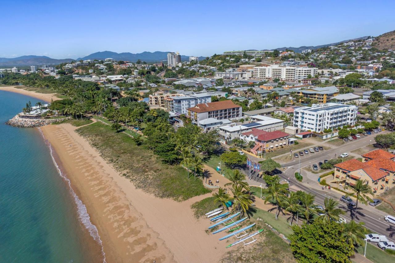 Madison Ocean Breeze Apartments Townsville Bagian luar foto